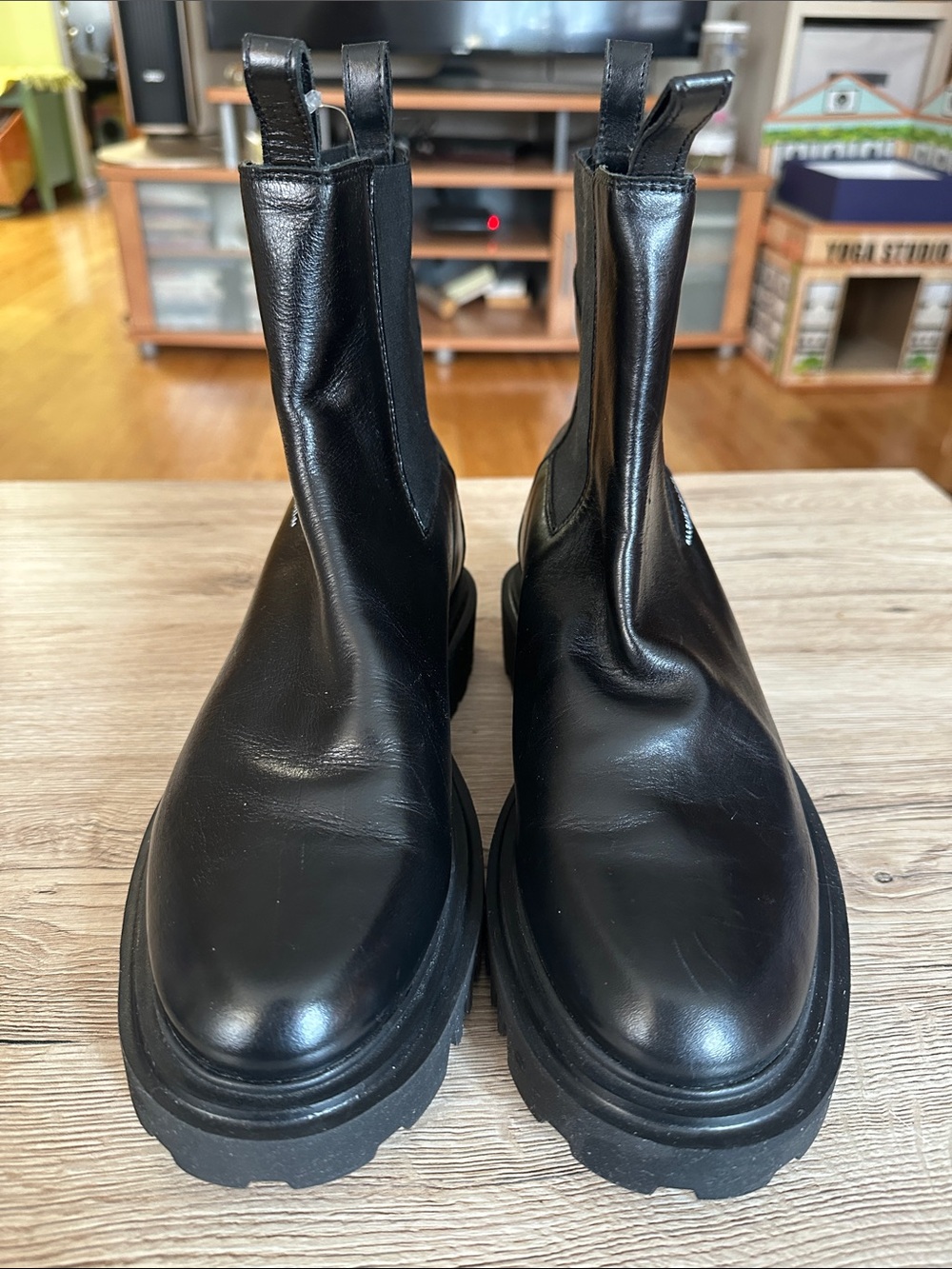 All Saints Hallie Black Leather Lug-Sole Chelsea Boots - size 40 (black) - Picture 4 of 7